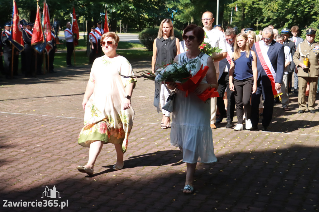 Fotorelacja: Obchody Święta Wojska Polskiego w Zawierciu.