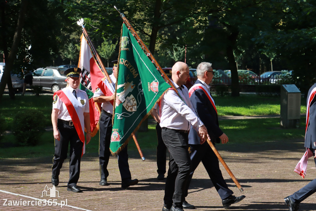 Fotorelacja: Obchody Święta Wojska Polskiego w Zawierciu.