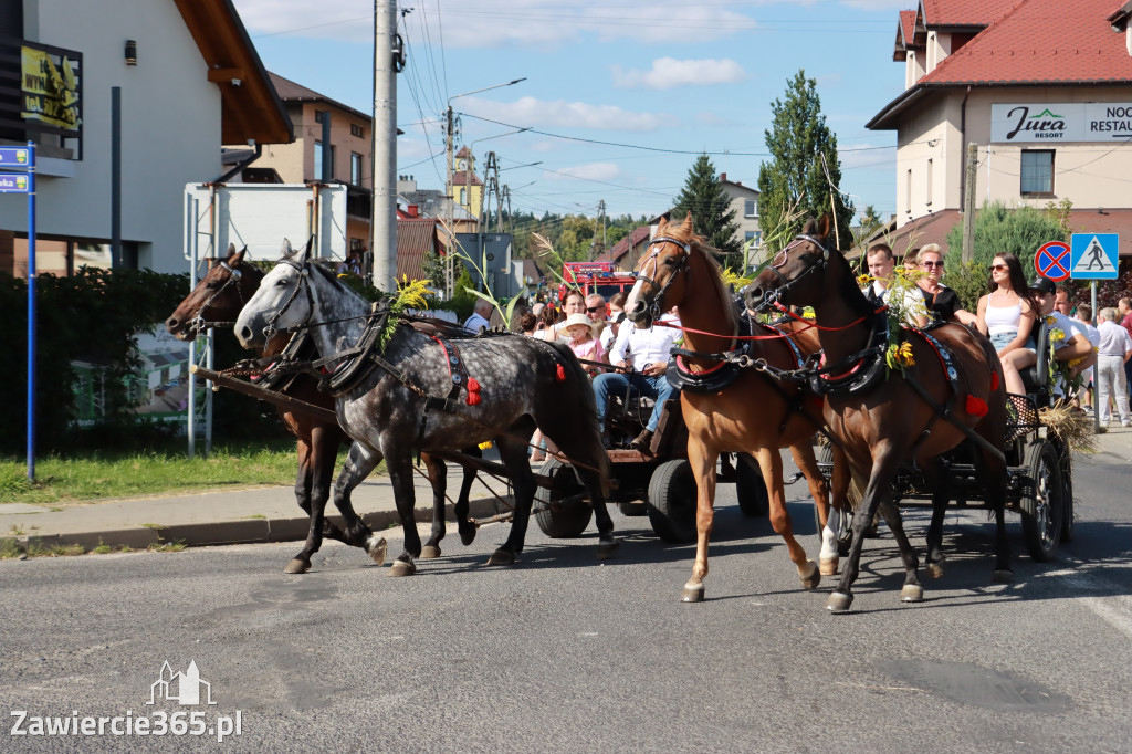Fotorelacja: Korowód dożynkowy i Parada Ciągników w Kroczycach