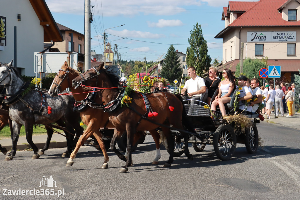 Fotorelacja: Korowód dożynkowy i Parada Ciągników w Kroczycach
