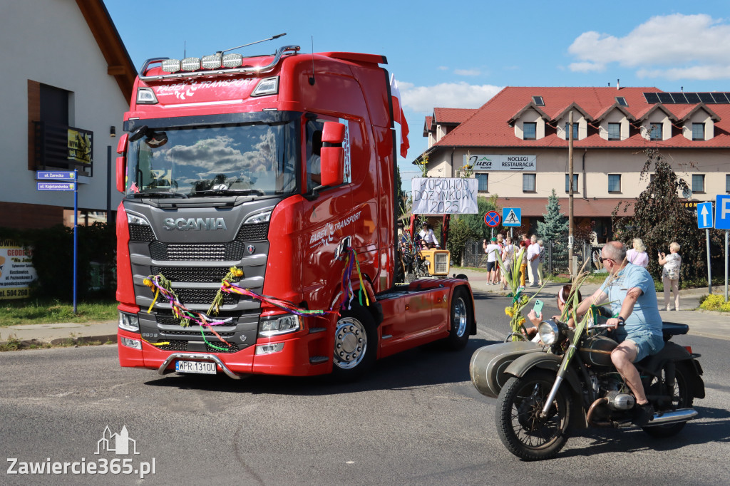Fotorelacja: Korowód dożynkowy i Parada Ciągników w Kroczycach