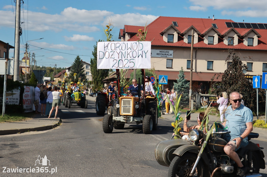 Fotorelacja: Korowód dożynkowy i Parada Ciągników w Kroczycach