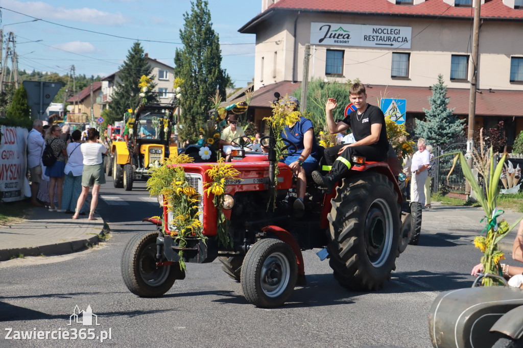 Fotorelacja: Korowód dożynkowy i Parada Ciągników w Kroczycach
