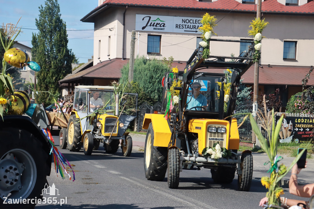 Fotorelacja: Korowód dożynkowy i Parada Ciągników w Kroczycach