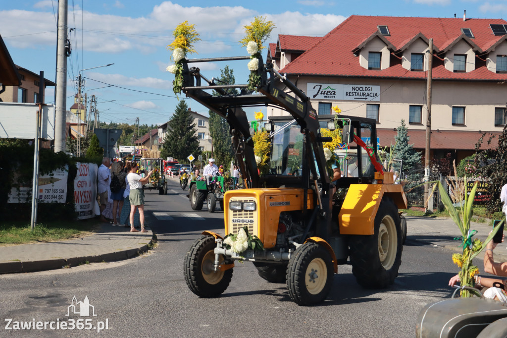 Fotorelacja: Korowód dożynkowy i Parada Ciągników w Kroczycach
