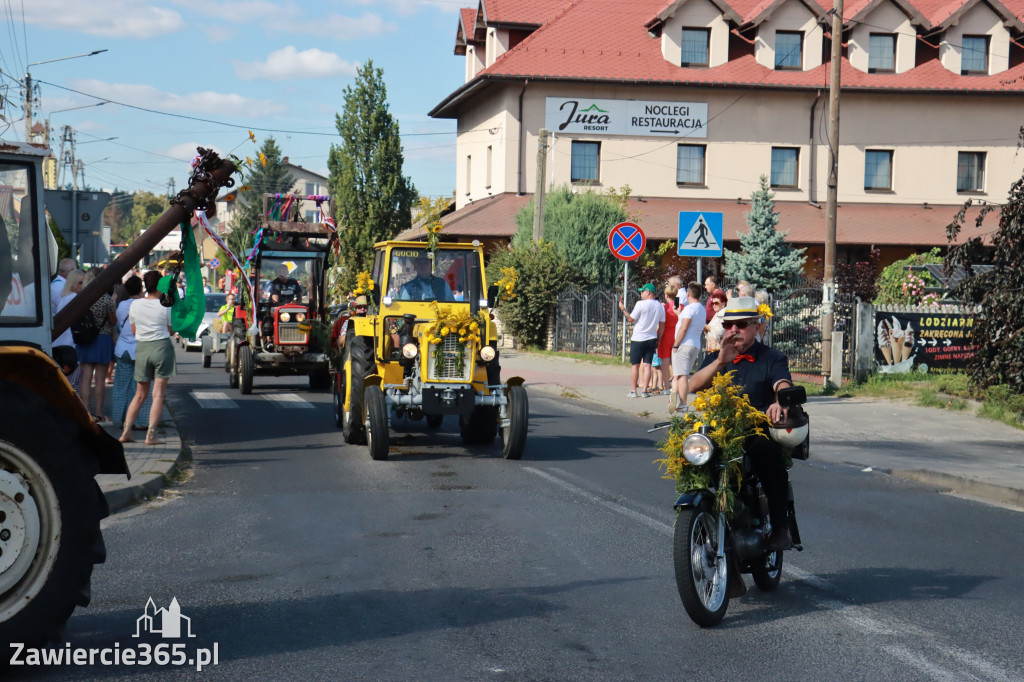 Fotorelacja: Korowód dożynkowy i Parada Ciągników w Kroczycach