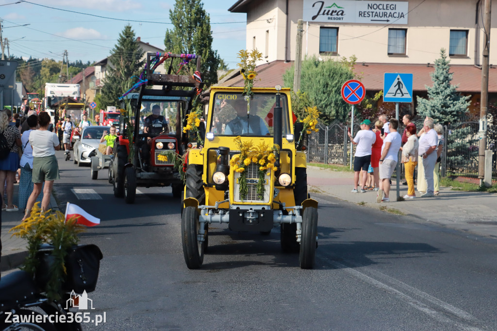 Fotorelacja: Korowód dożynkowy i Parada Ciągników w Kroczycach