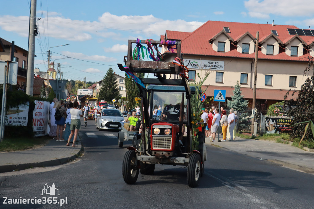 Fotorelacja: Korowód dożynkowy i Parada Ciągników w Kroczycach