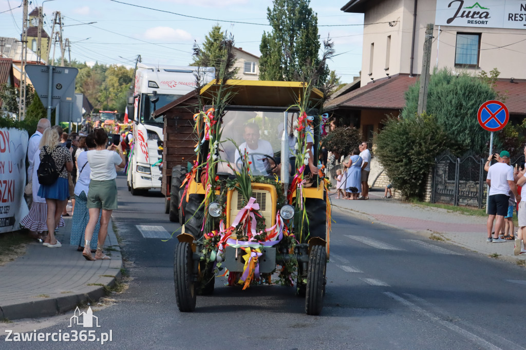 Fotorelacja: Korowód dożynkowy i Parada Ciągników w Kroczycach