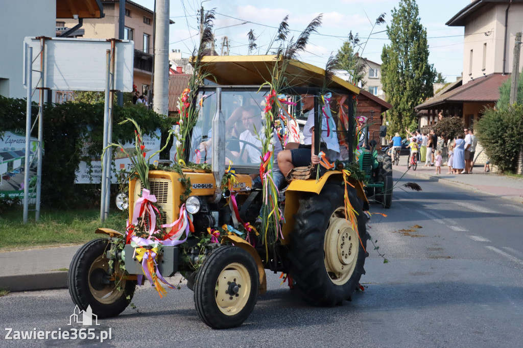 Fotorelacja: Korowód dożynkowy i Parada Ciągników w Kroczycach