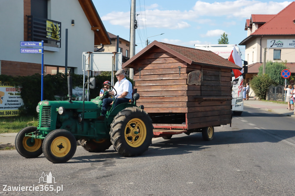 Fotorelacja: Korowód dożynkowy i Parada Ciągników w Kroczycach
