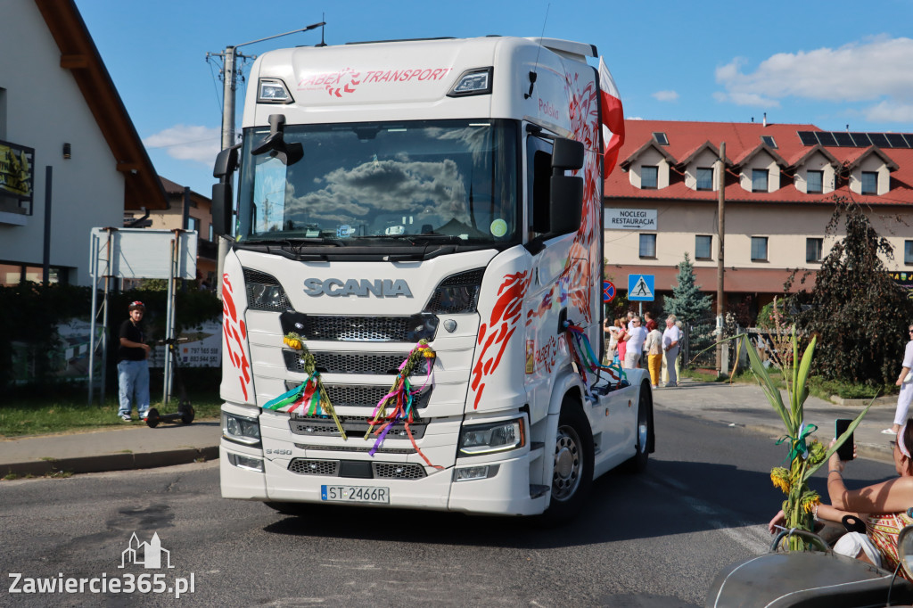 Fotorelacja: Korowód dożynkowy i Parada Ciągników w Kroczycach