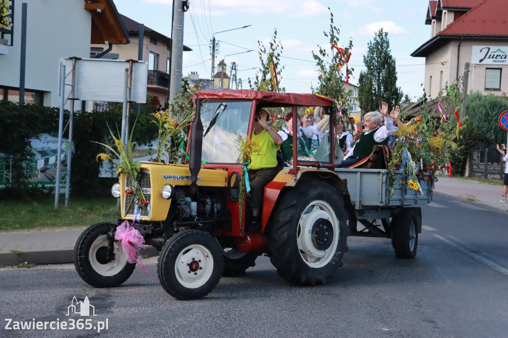 Fotorelacja: Korowód dożynkowy i Parada Ciągników w Kroczycach