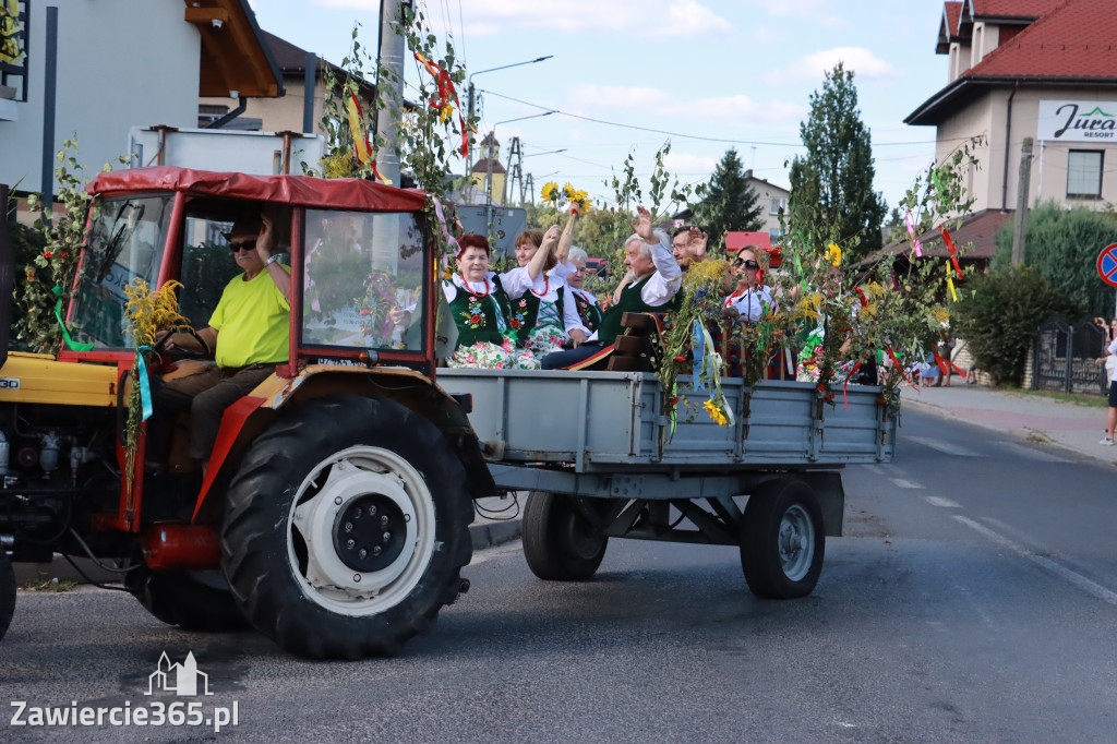 Fotorelacja: Korowód dożynkowy i Parada Ciągników w Kroczycach