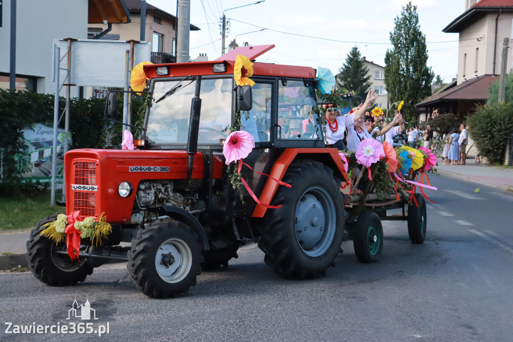 Fotorelacja: Korowód dożynkowy i Parada Ciągników w Kroczycach