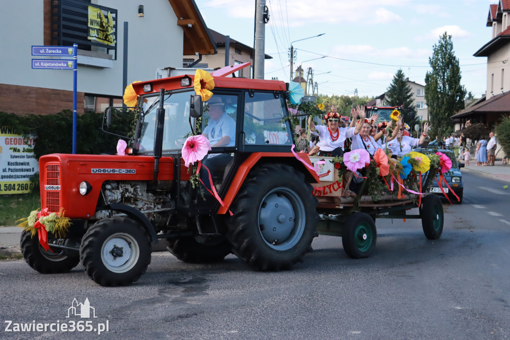 Fotorelacja: Korowód dożynkowy i Parada Ciągników w Kroczycach