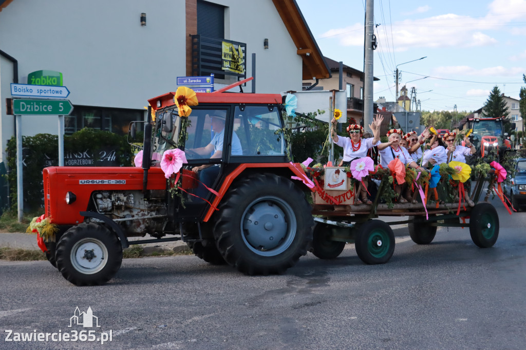 Fotorelacja: Korowód dożynkowy i Parada Ciągników w Kroczycach
