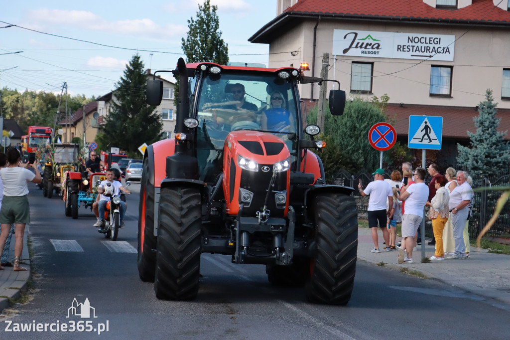 Fotorelacja: Korowód dożynkowy i Parada Ciągników w Kroczycach