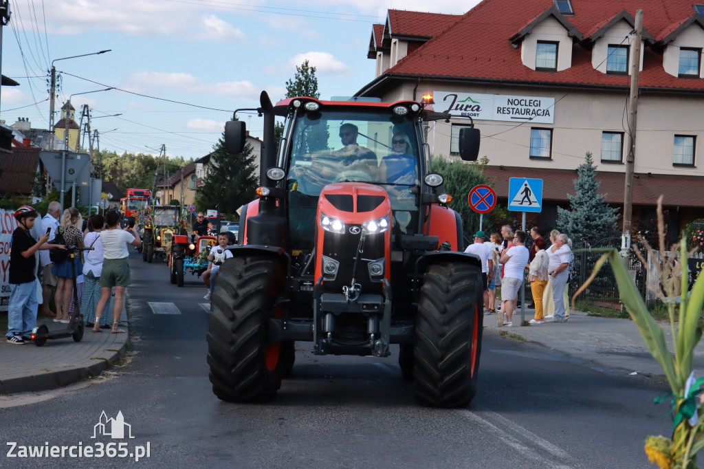 Fotorelacja: Korowód dożynkowy i Parada Ciągników w Kroczycach