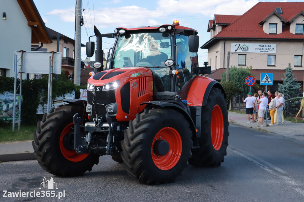 Fotorelacja: Korowód dożynkowy i Parada Ciągników w Kroczycach