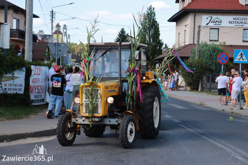 Fotorelacja: Korowód dożynkowy i Parada Ciągników w Kroczycach