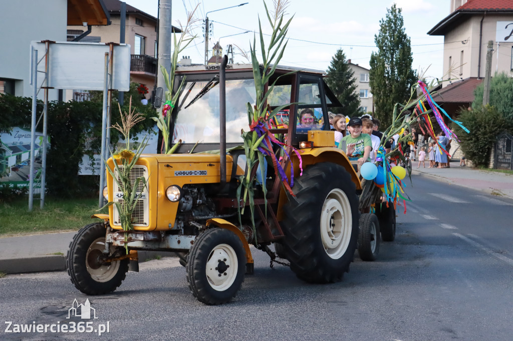 Fotorelacja: Korowód dożynkowy i Parada Ciągników w Kroczycach