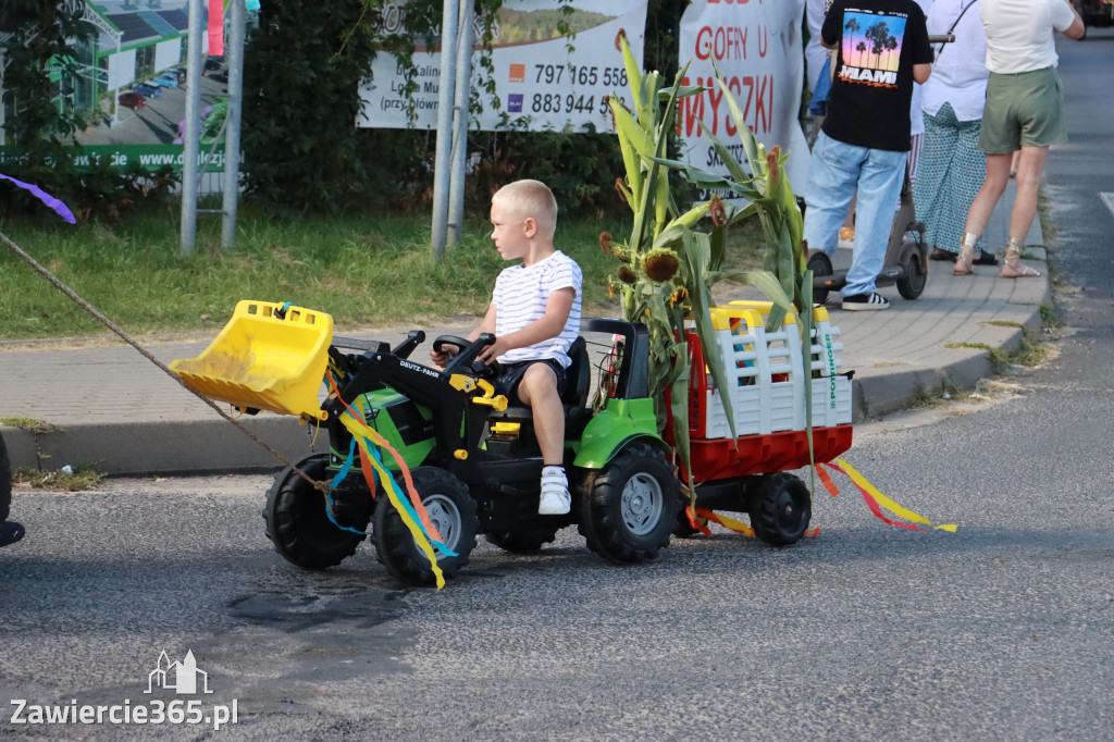 Fotorelacja: Korowód dożynkowy i Parada Ciągników w Kroczycach