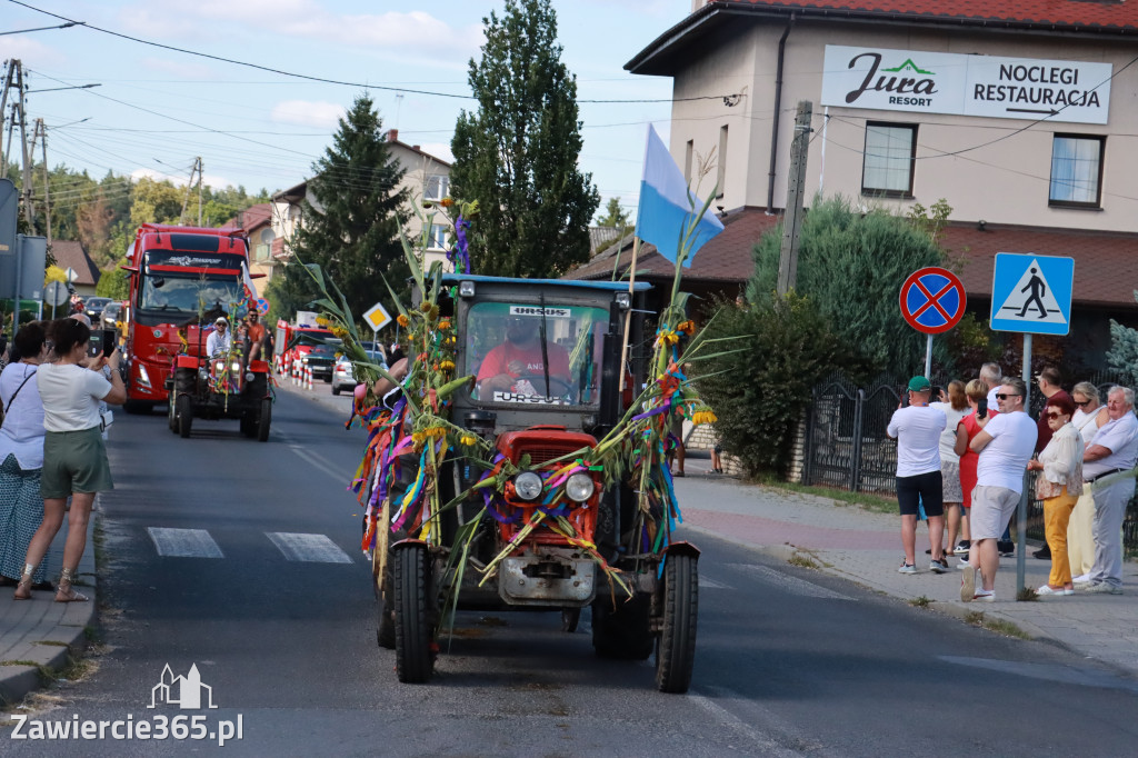 Fotorelacja: Korowód dożynkowy i Parada Ciągników w Kroczycach