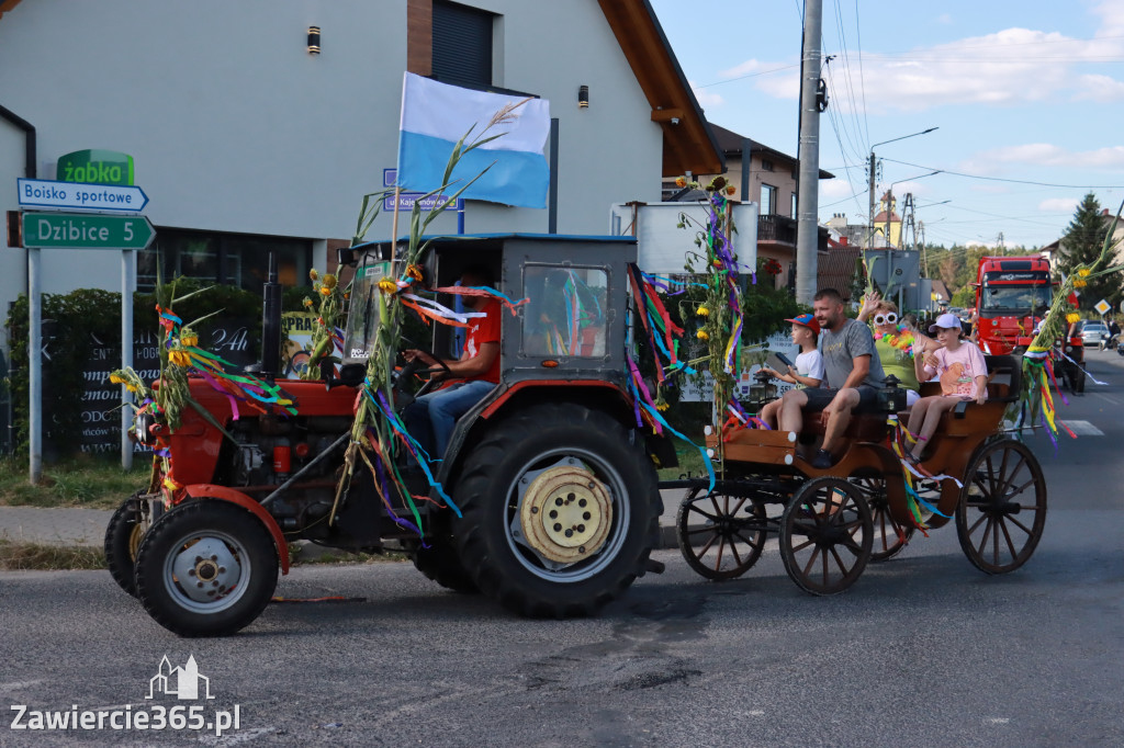 Fotorelacja: Korowód dożynkowy i Parada Ciągników w Kroczycach
