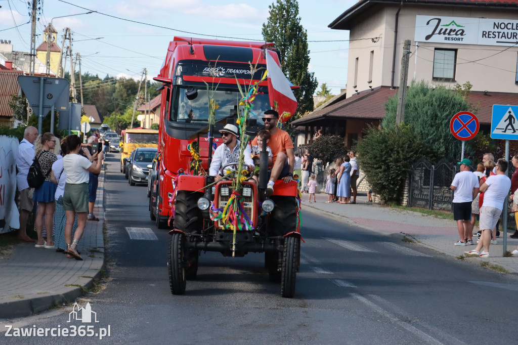 Fotorelacja: Korowód dożynkowy i Parada Ciągników w Kroczycach
