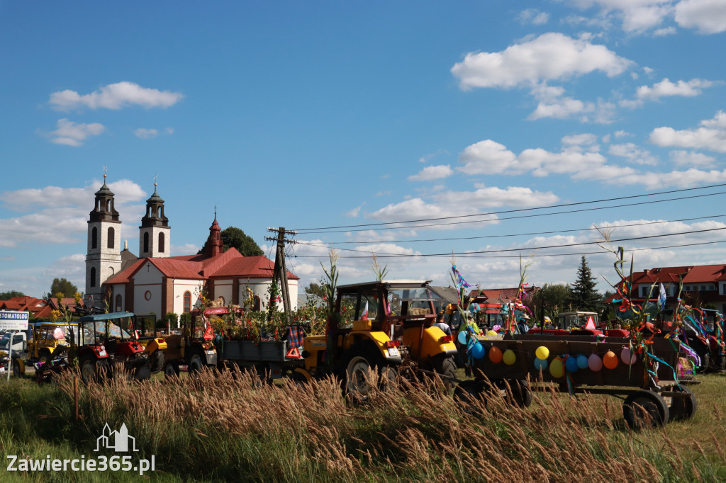 Fotorelacja: Korowód dożynkowy i Parada Ciągników w Kroczycach