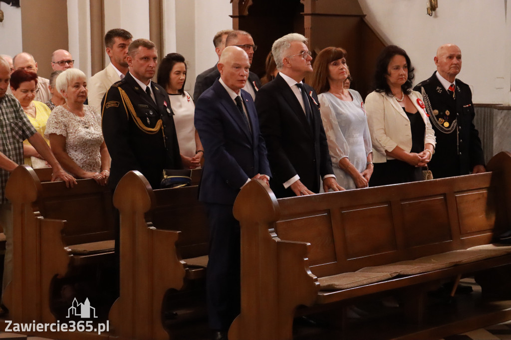 Fotorelacja I: Powiatowe Obchody Święta Wojska Polskiego w Porębie