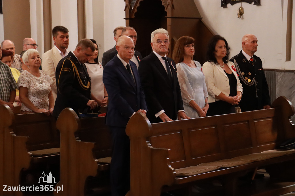Fotorelacja I: Powiatowe Obchody Święta Wojska Polskiego w Porębie