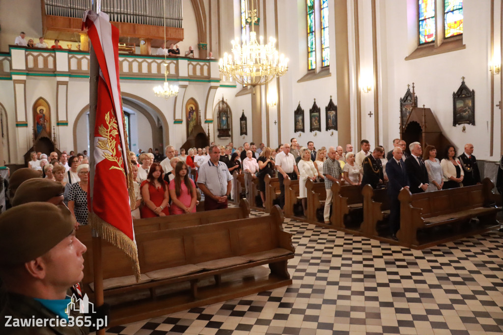 Fotorelacja I: Powiatowe Obchody Święta Wojska Polskiego w Porębie