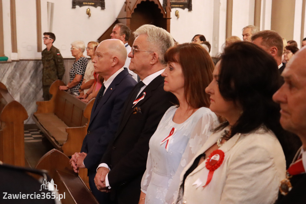 Fotorelacja I: Powiatowe Obchody Święta Wojska Polskiego w Porębie