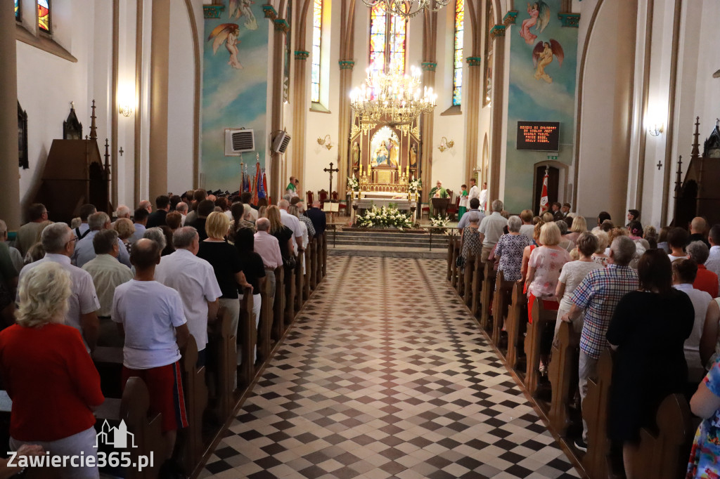 Fotorelacja I: Powiatowe Obchody Święta Wojska Polskiego w Porębie