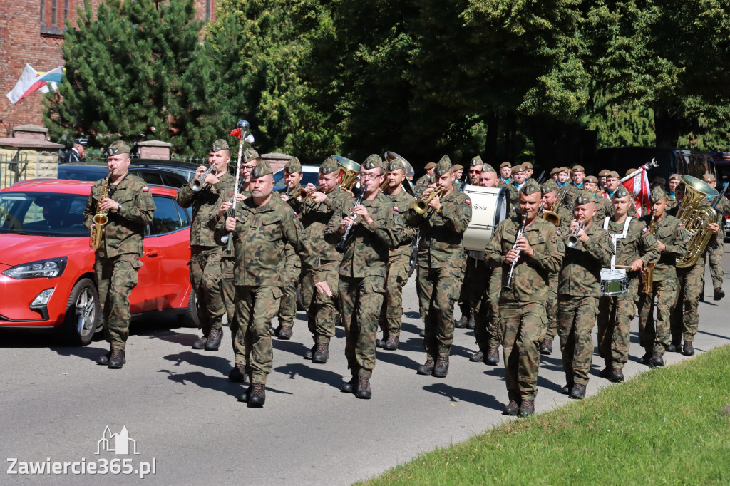 Fotorelacja I: Powiatowe Obchody Święta Wojska Polskiego w Porębie