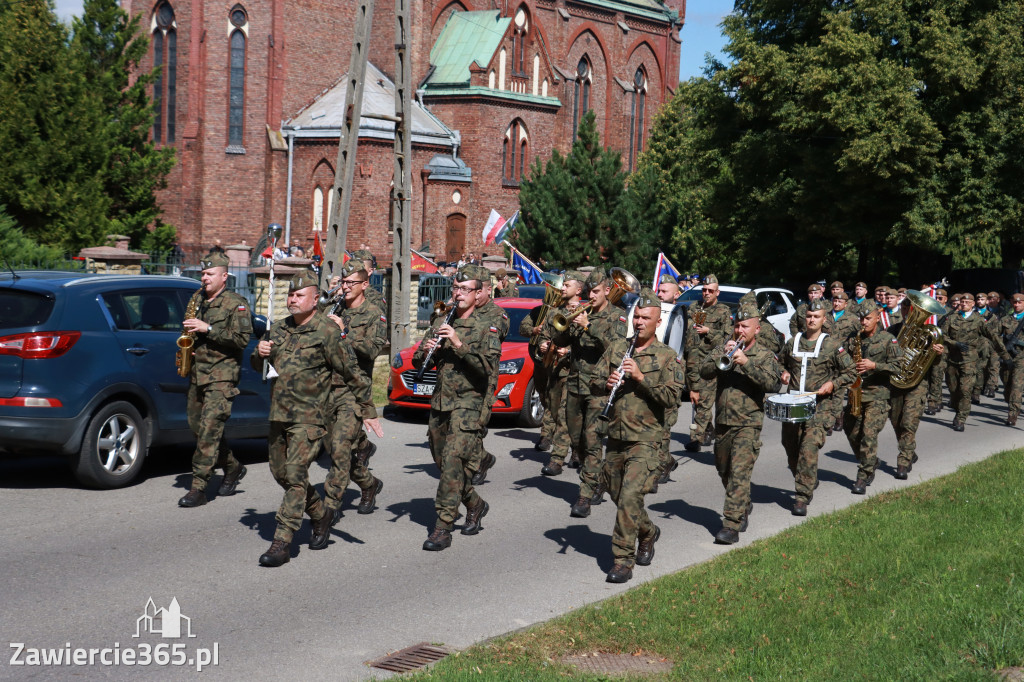 Fotorelacja I: Powiatowe Obchody Święta Wojska Polskiego w Porębie
