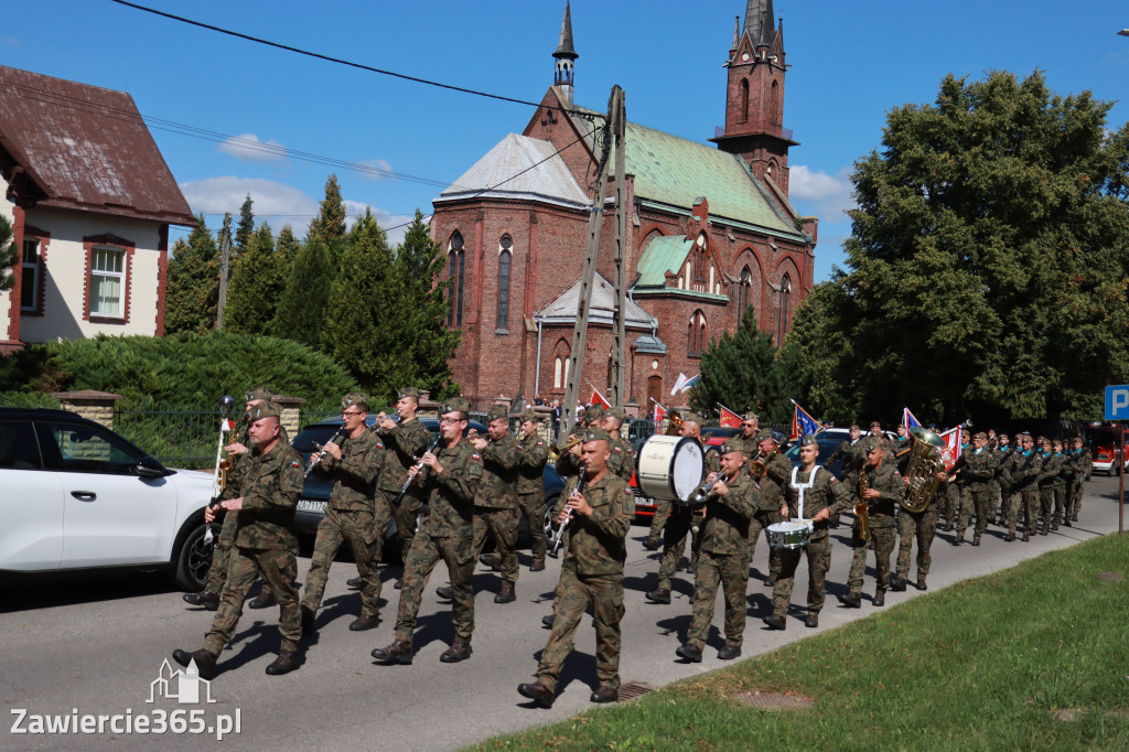 Fotorelacja I: Powiatowe Obchody Święta Wojska Polskiego w Porębie