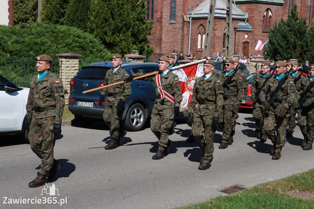 Fotorelacja I: Powiatowe Obchody Święta Wojska Polskiego w Porębie