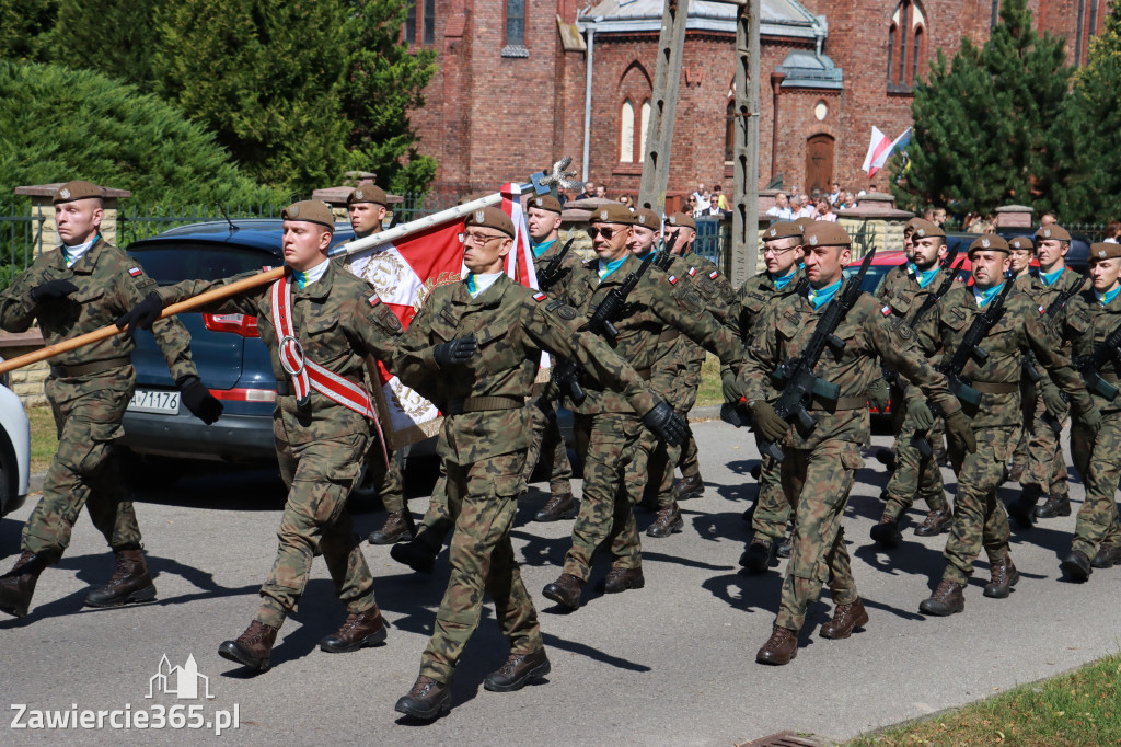 Fotorelacja I: Powiatowe Obchody Święta Wojska Polskiego w Porębie
