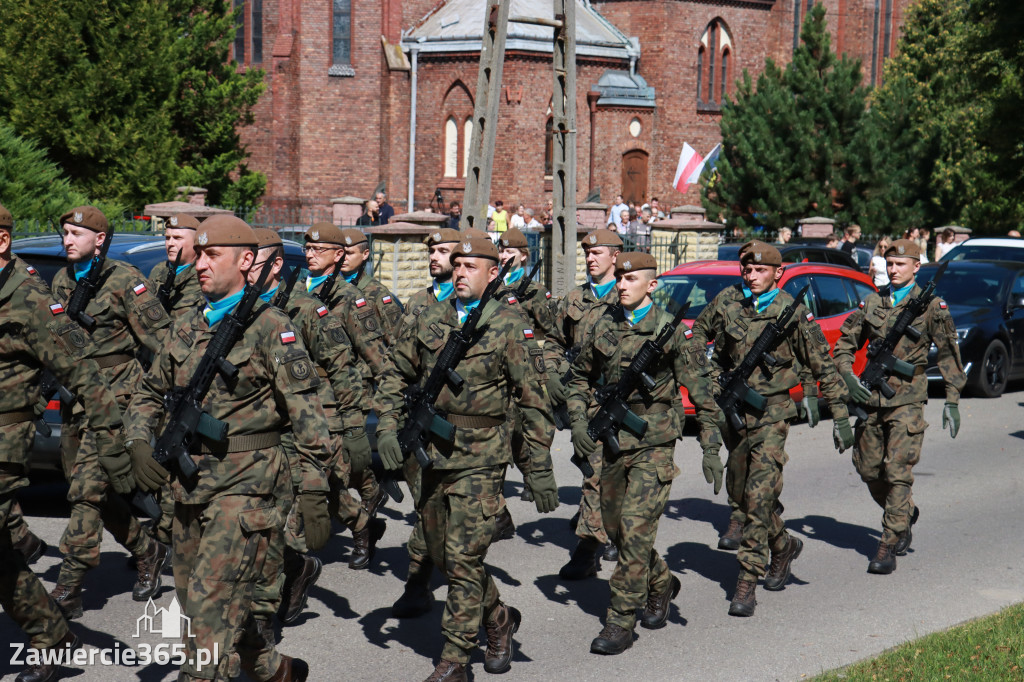 Fotorelacja I: Powiatowe Obchody Święta Wojska Polskiego w Porębie