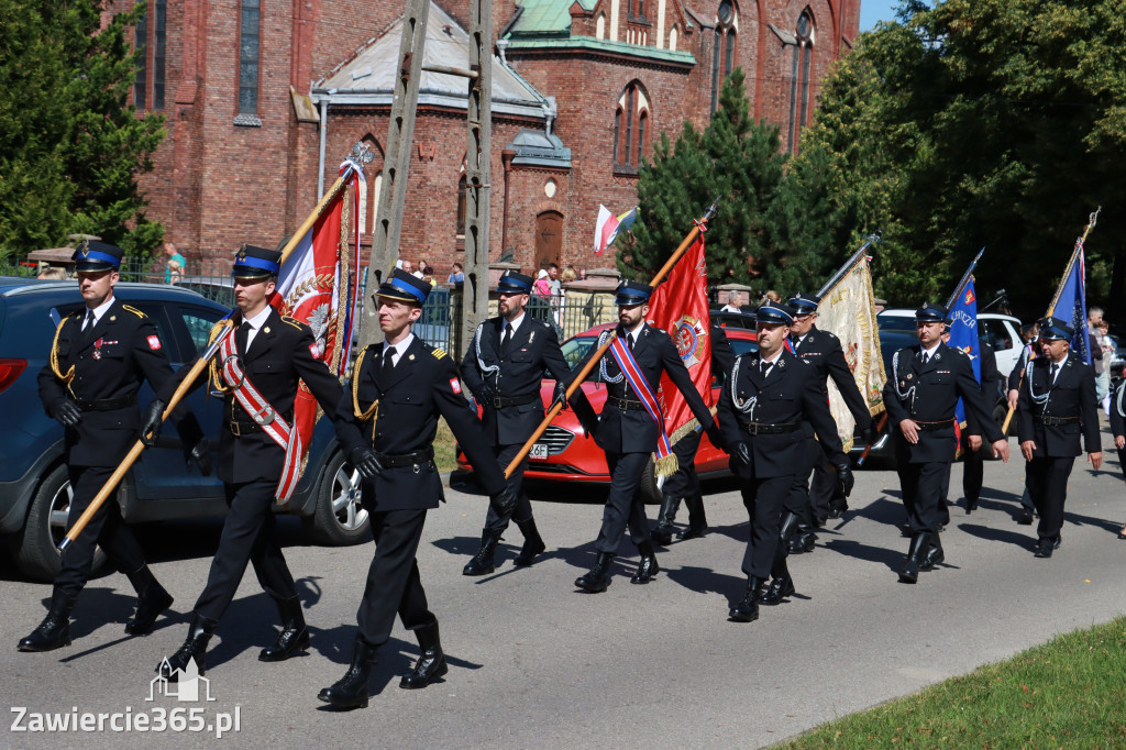 Fotorelacja I: Powiatowe Obchody Święta Wojska Polskiego w Porębie