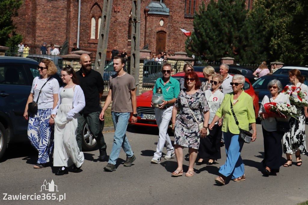 Fotorelacja I: Powiatowe Obchody Święta Wojska Polskiego w Porębie