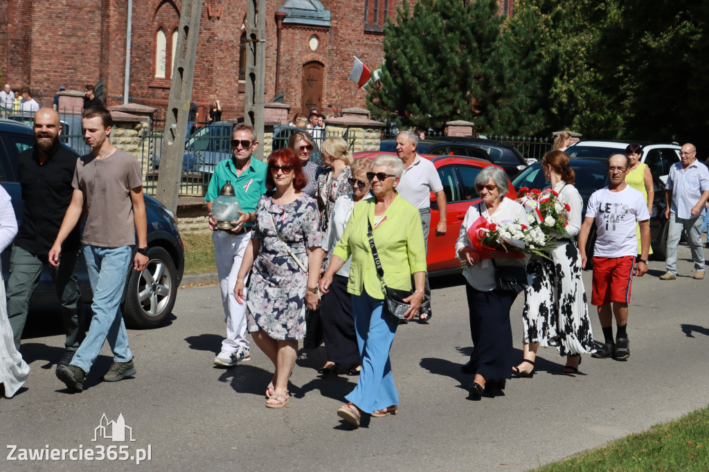Fotorelacja I: Powiatowe Obchody Święta Wojska Polskiego w Porębie