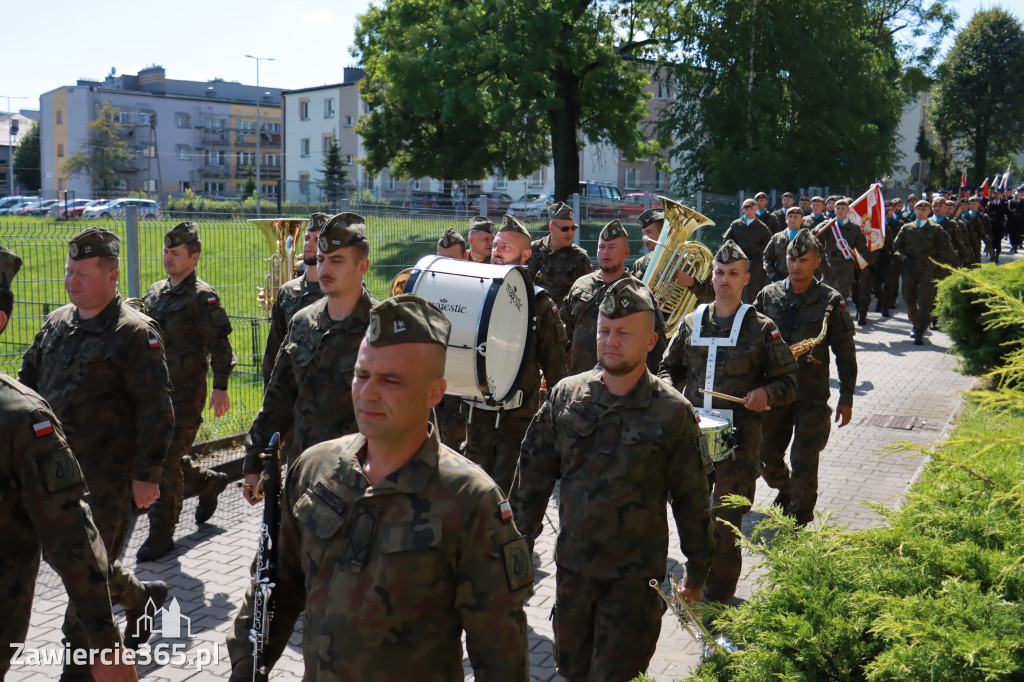 Fotorelacja I: Powiatowe Obchody Święta Wojska Polskiego w Porębie