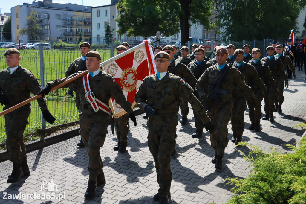 Fotorelacja I: Powiatowe Obchody Święta Wojska Polskiego w Porębie