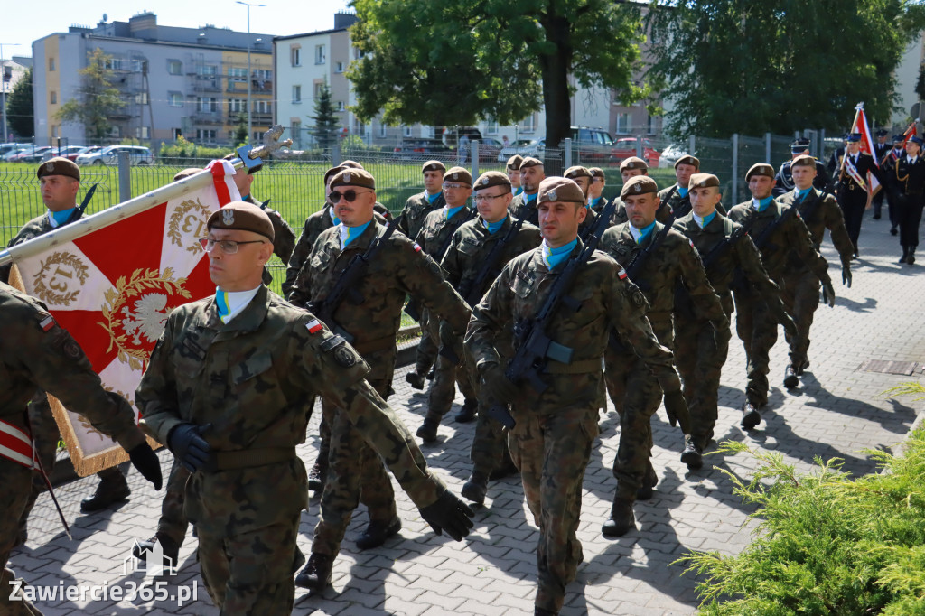 Fotorelacja I: Powiatowe Obchody Święta Wojska Polskiego w Porębie
