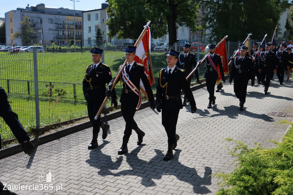Fotorelacja I: Powiatowe Obchody Święta Wojska Polskiego w Porębie