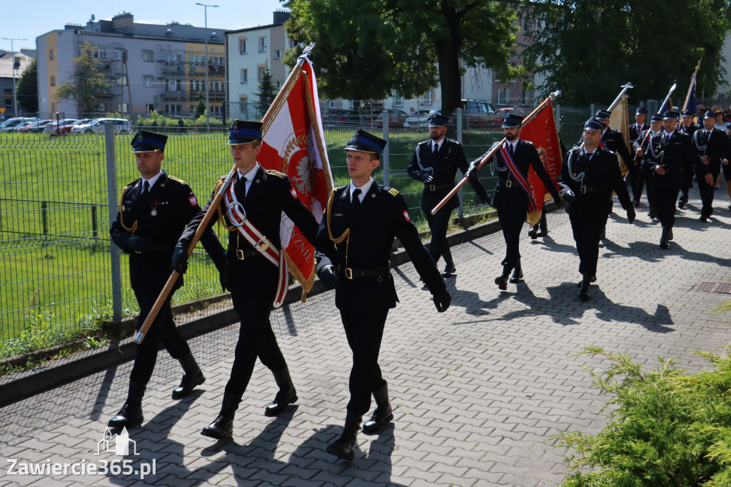 Fotorelacja I: Powiatowe Obchody Święta Wojska Polskiego w Porębie